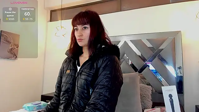 Snapshot of Candy_Hott7 chatting on 11.19.25 Candy Hott7 online show from 11.19.25