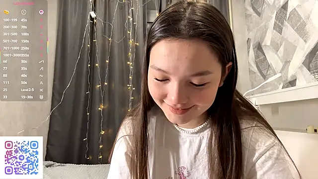 Snapshot of KiraVelvet chatting on 12.14.25 KiraVelvet online show from 12.14.25