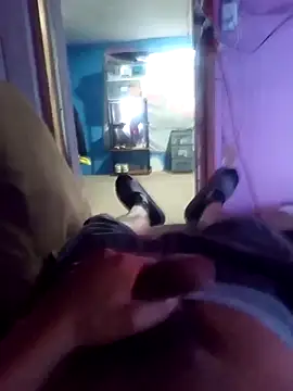 Snapshot of Vergudo19420 chatting on 11.18.25 Vergudo19420 online show from 11.18.25