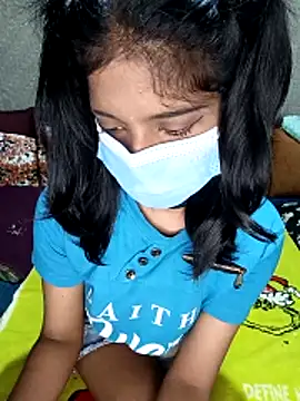 Snapshot of emali_baba chatting on 12.05.25 emali baba online show from 12.05.25