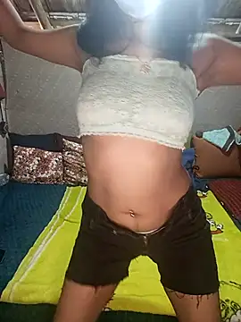 Snapshot of emali_baba chatting on 12.22.25 emali baba online show from 12.22.25