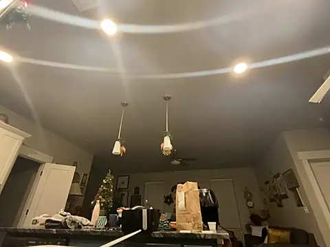 Snapshot of princesslivv chatting on 12.23.25 princesslivv online show from 12.23.25