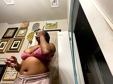 Snapshot of princesslivv chatting on 01.08.26 princesslivv online show from 01.08.26