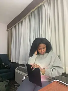 Snapshot of princesslivv chatting on 02.12.26 princesslivv online show from 02.12.26