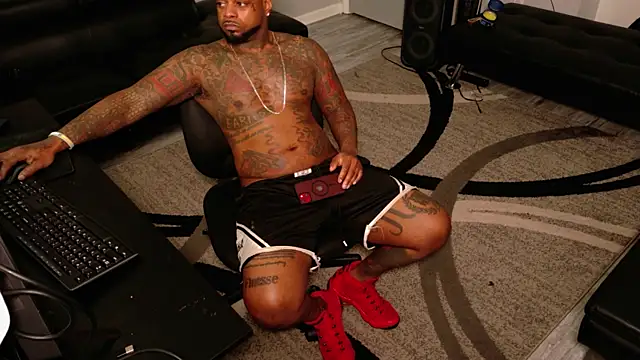 SLANGONDEMHOES online show from 05.03.26