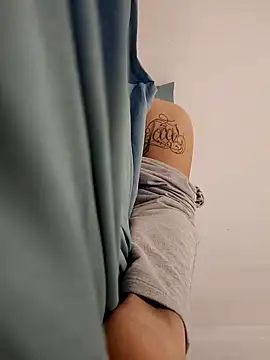 Snapshot of sexualyingyang chatting on 09.19.25 sexualyingyang online show from 09.19.25