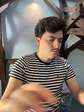 Snapshot of dock_75 chatting on 11.05.25 dock 75 online show from 11.05.25