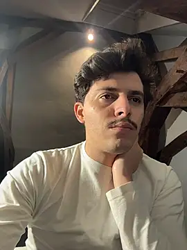 Snapshot of dock_75 chatting on 11.12.25 dock 75 online show from 11.12.25