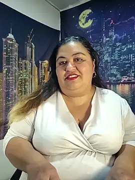 curvy diva  online show from 04.25.26