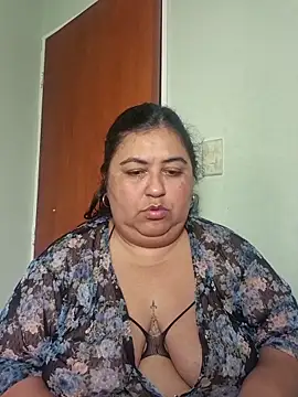 curvy diva  online show from 04.30.26