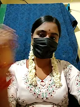 mini-queen online show from 10.10.25