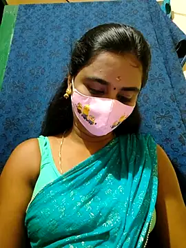 mini-queen online show from 10.16.25