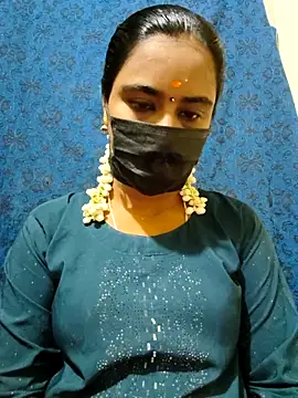 mini-queen online show from 11.30.25