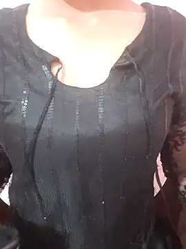 Snapshot of your_Nirala chatting on 12.04.25 your Nirala online show from 12.04.25