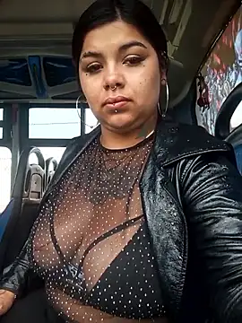 snow belle online show from 11.30.25