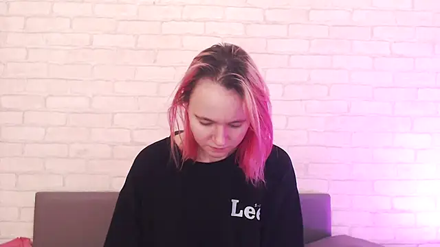 Ericha Stone online show from 12.18.25