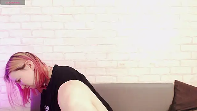 Ericha Stone online show from 02.03.26