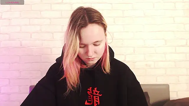 Ericha Stone online show from 03.14.26