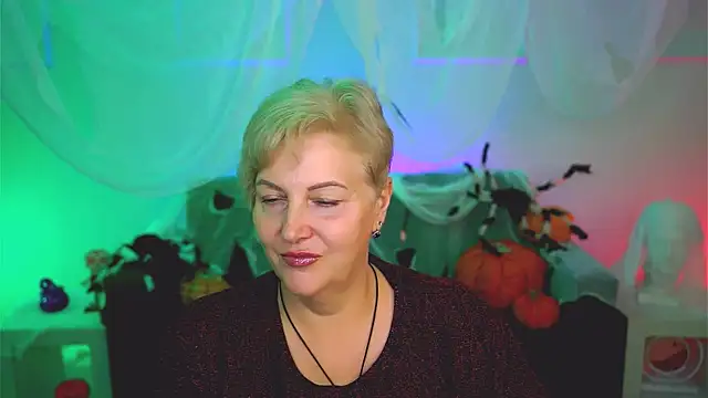 MaryMogan online show from 10.26.25