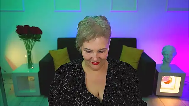 MaryMogan online show from 11.11.25