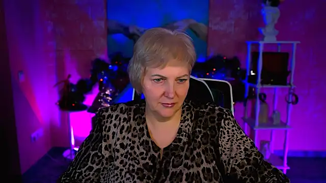 MaryMogan online show from 12.18.25