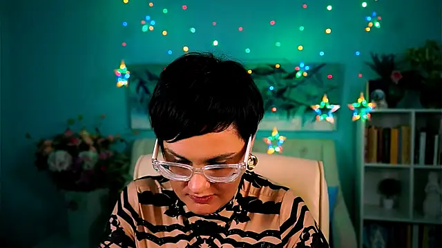 LauraDavidsons online show from 10.29.25