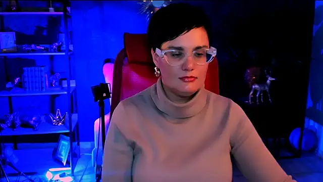 LauraDavidsons online show from 12.03.25