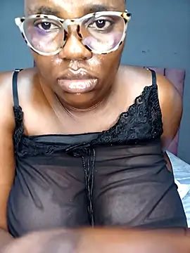 TheSpiceyQueen online show from 11.30.25