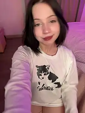 YourLittleDevil online show from 04.25.26