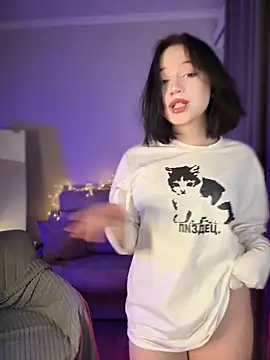 YourLittleDevil online show from 04.28.26
