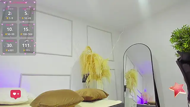 Emilywillis8 online show from 11.22.25