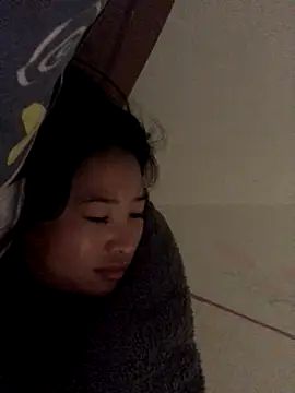 Snapshot of LiLy-0477 chatting on 10.24.25 LiLy-0477 online show from 10.24.25