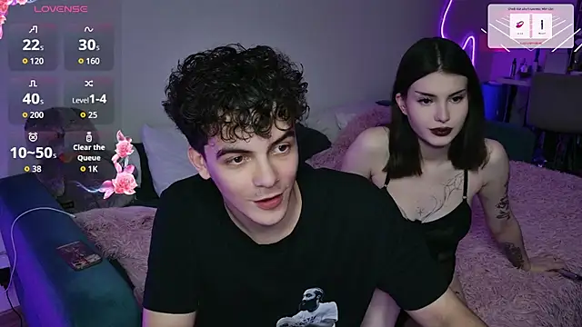 Snapshot of Alice18James chatting on 10.09.25 Alice18James online show from 10.09.25