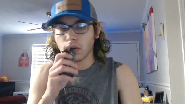 Snapshot of zacthefeetguy chatting on 12.20.25 zacthefeetguy online show from 12.20.25