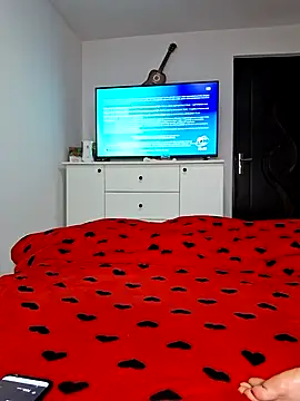 Fluturas2 online show from 11.04.25