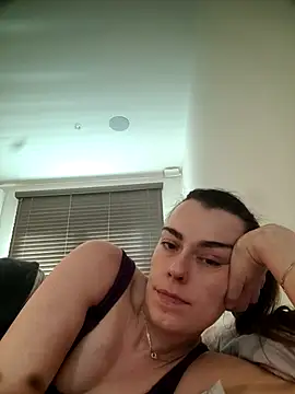 Carolinemiam online show from 03.05.26