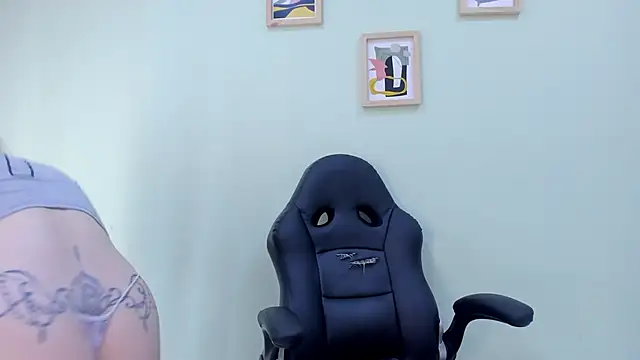 sophieturner mg online show from 06.09.26