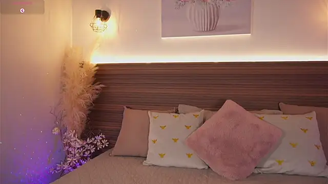 cinthia jones2 online show from 10.24.25