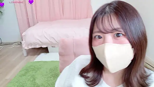 Snapshot of Haru_chiii chatting on 11.23.25 Haru chiii online show from 11.23.25