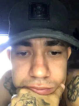 Snapshot of tattoos22 chatting on 10.22.25 tattoos22 online show from 10.22.25