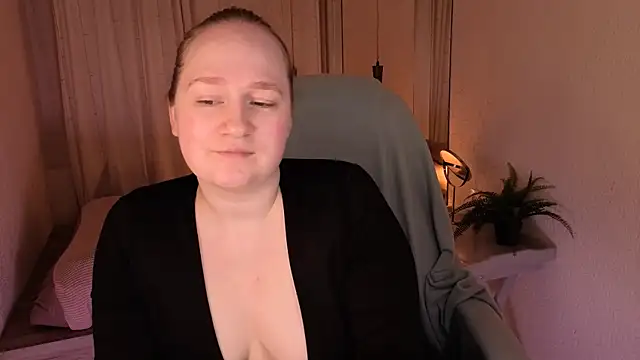 Snapshot of Kitty_Rest_ chatting on 05.20.26 Kitty Rest online show from 05.20.26