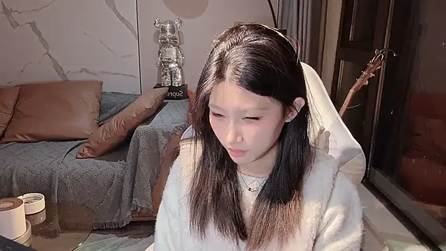 Snapshot of Lixinel-520 chatting on 12.04.25 Lixinel-520 online show from 12.04.25