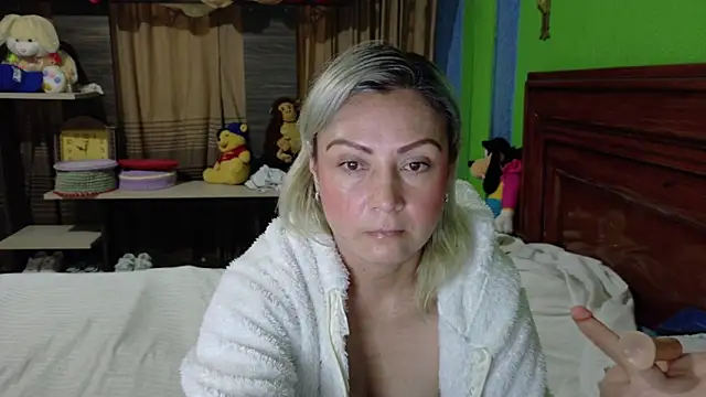  Charlize theron  online show from 02.03.26