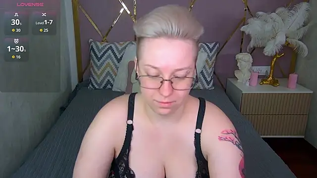 AlexandraGreen online show from 11.21.25