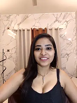 Snapshot of QUEEN-ADITI chatting on 02.27.26 QUEEN-ADITI online show from 02.27.26