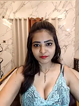 Snapshot of QUEEN-ADITI chatting on 03.07.26 QUEEN-ADITI online show from 03.07.26