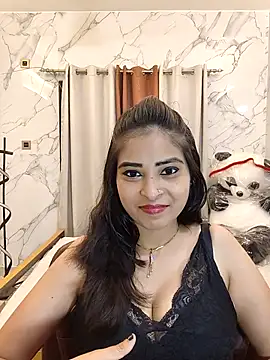Snapshot of QUEEN-ADITI chatting on 03.29.26 QUEEN-ADITI online show from 03.29.26