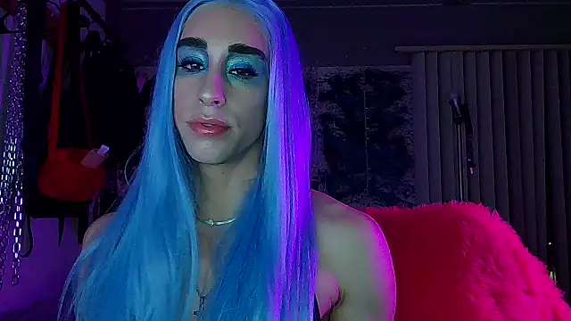 Snapshot of xoFrankie chatting on 09.18.25 xoFrankie online show from 09.18.25