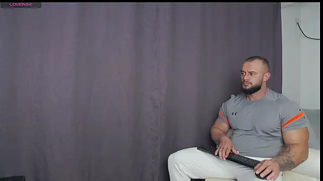 Snapshot of RickyMiami1 chatting on 09.28.25 RickyMiami1 online show from 09.28.25