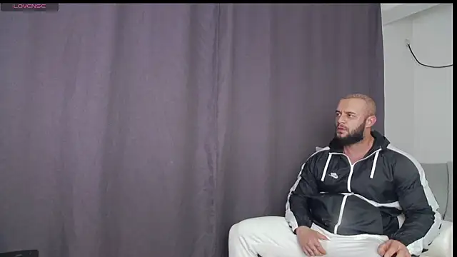 Snapshot of RickyMiami1 chatting on 10.28.25 RickyMiami1 online show from 10.28.25